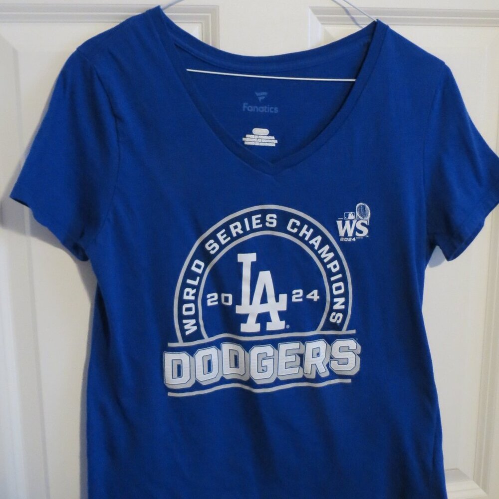 Fanatics Women's LA Dodgers 2024 World Series V-neck Tee